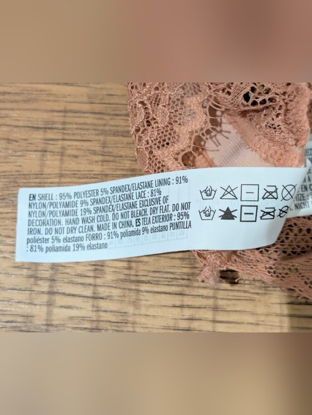 Forever 21 Velvet Bralette Size Small Peachy Coral Colour - Picture 6 of 7